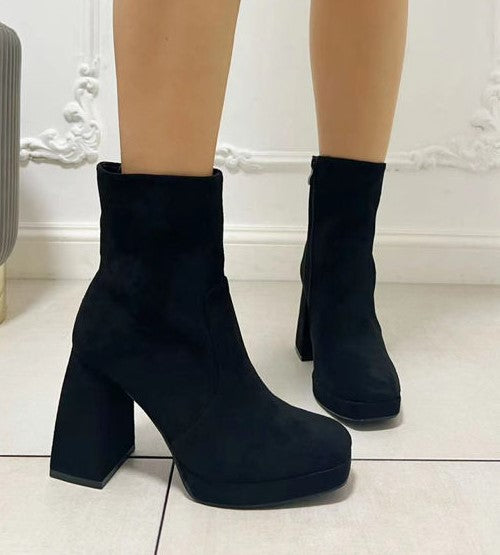 Stivaletto Y7026 Nero