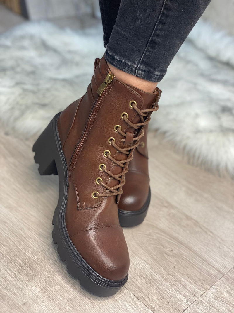 Brown VB13568 ankle boot