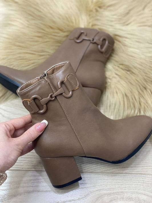 Stivaletto VB22518 Tortora