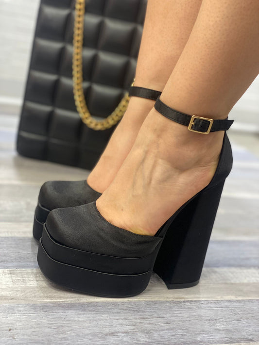 909-1 Sandalia negra