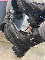K60 black ankle boot
