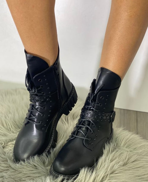 611 Black Ankle Boot