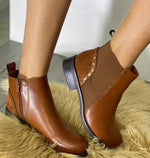 MM-829 camel ankle boot
