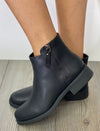 Black mm-830 ankle boot