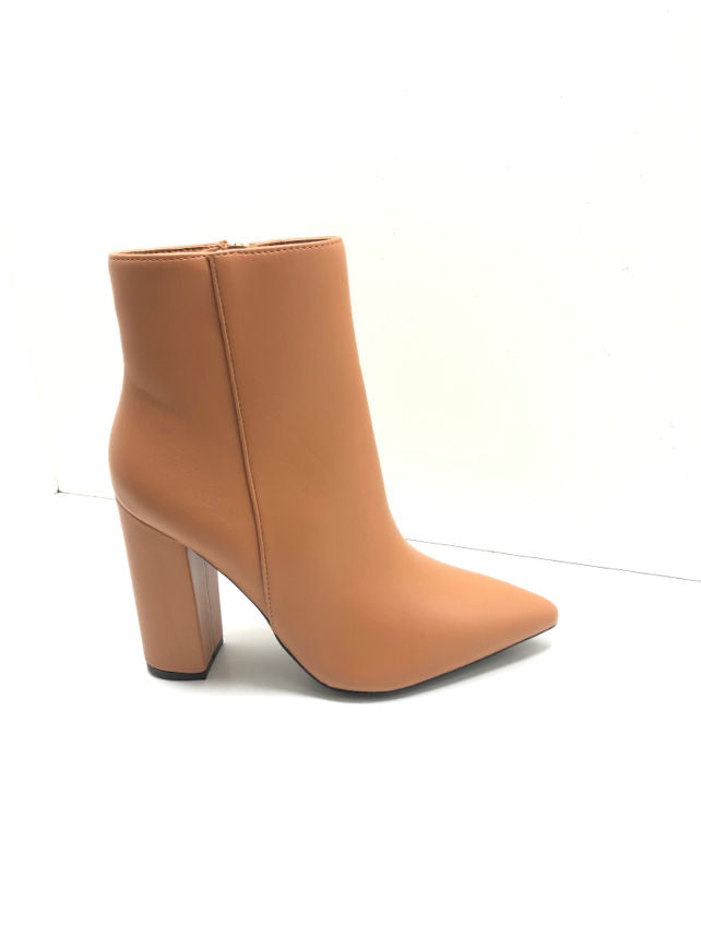 X8093 camel ankle boot