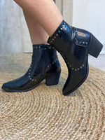 Black R128 ankle boot