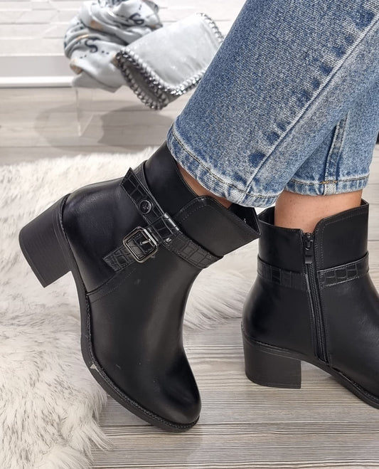 Stivaletto QP105-809 Nero